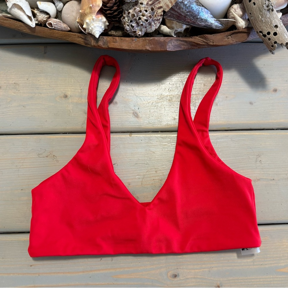 NWOT Ola Feroz Nomada Top in Pica Red